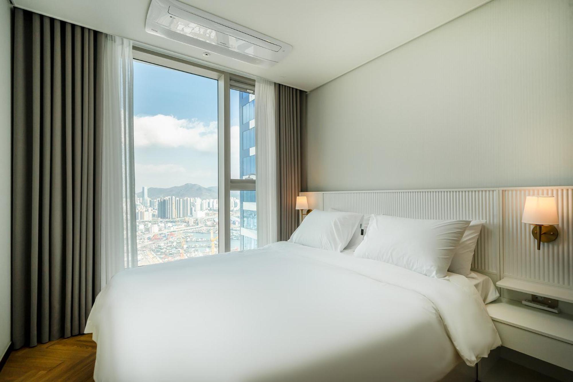 Brown Suites Busan Station Zewnętrze zdjęcie