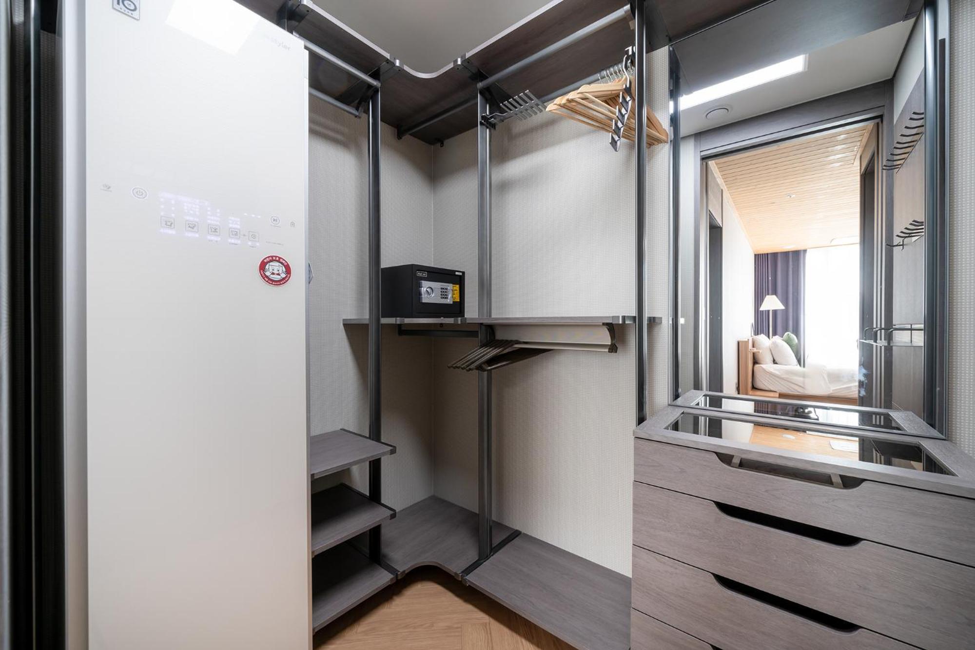 Brown Suites Busan Station Zewnętrze zdjęcie