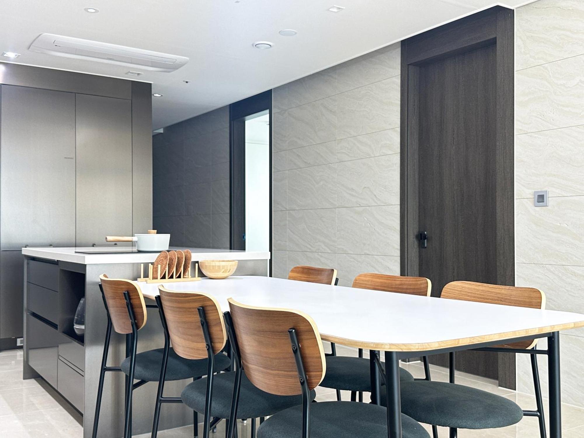 Brown Suites Busan Station Zewnętrze zdjęcie