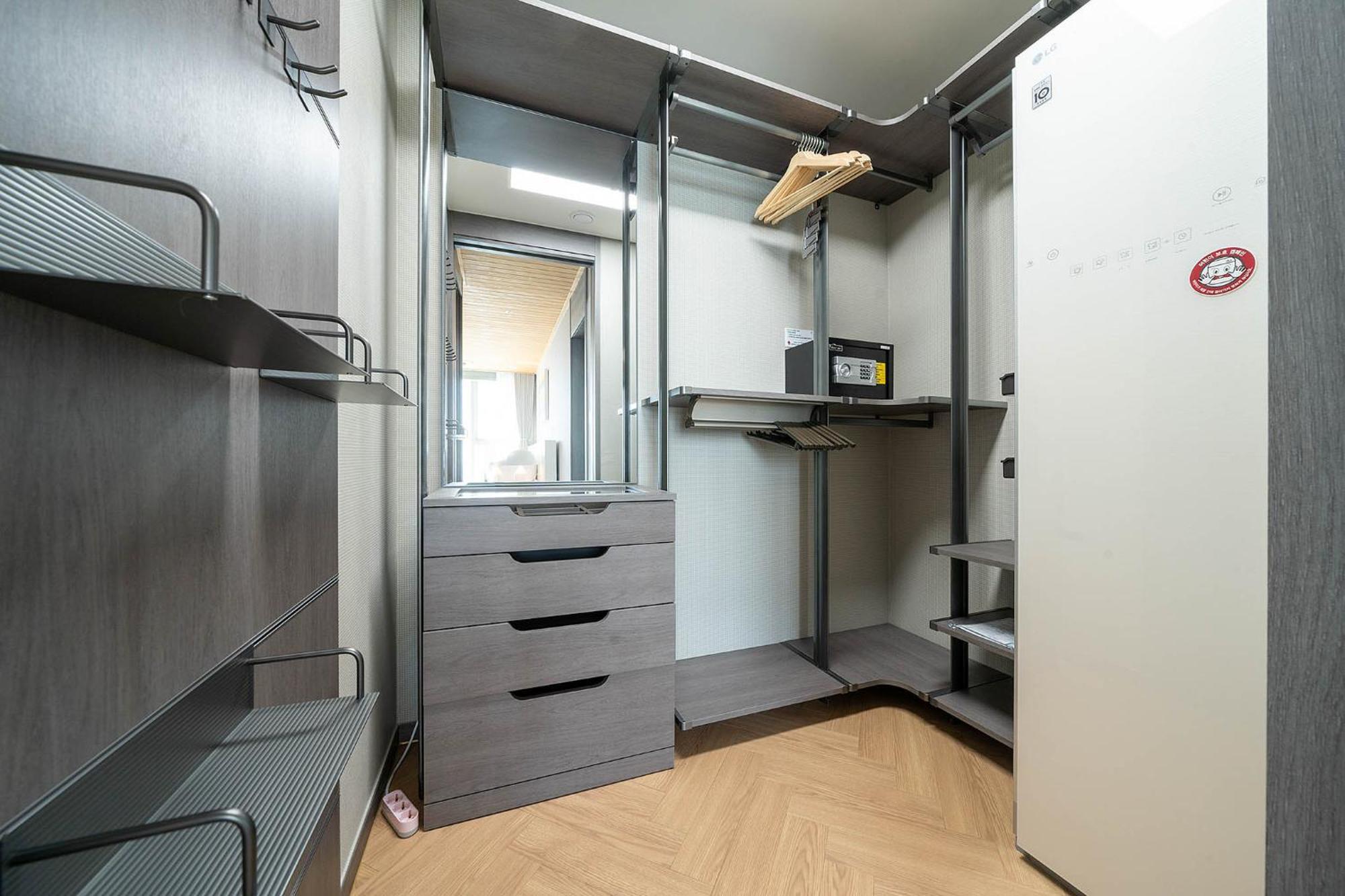 Brown Suites Busan Station Zewnętrze zdjęcie